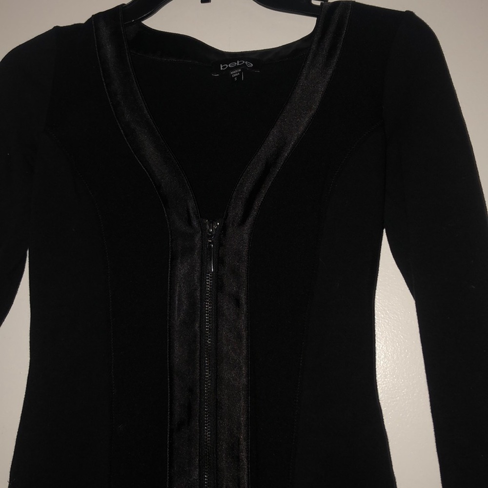 Black dress with satin zipper